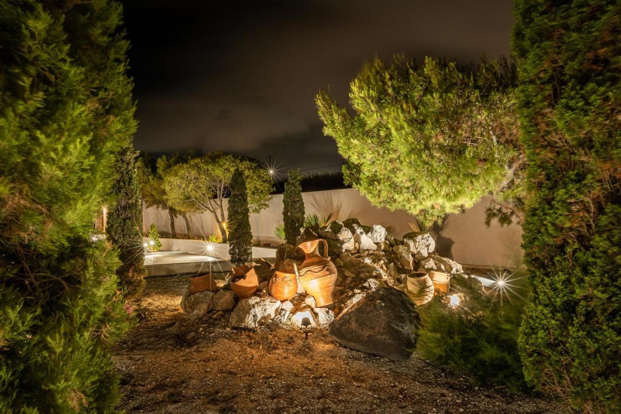 Villa Leon (Adults Only) Vourvoúlos エクステリア 写真